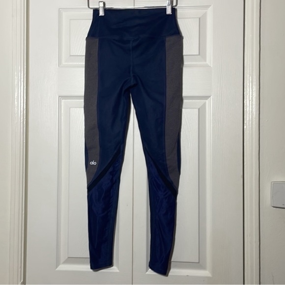 ALO Highrise Legging XS - Picture 4 of 6